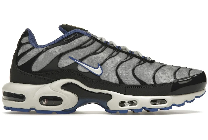 Nike Air Max Plus Social F.C.